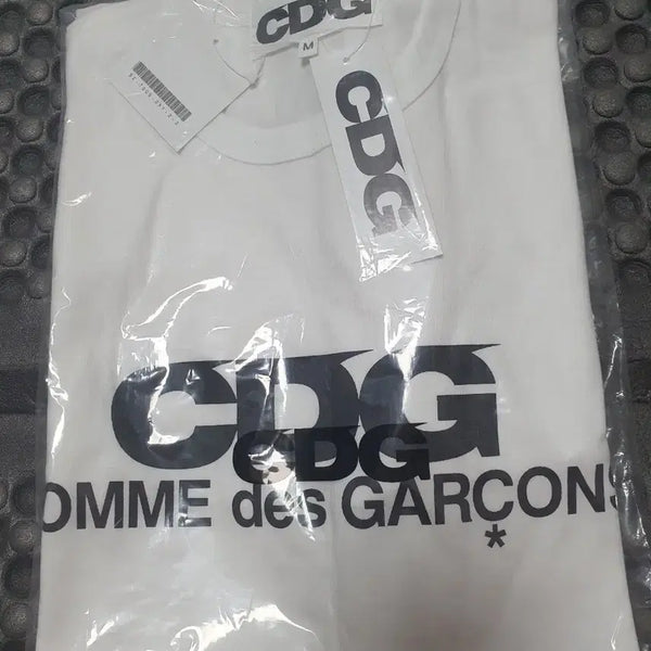 [BUNJANG] Comme des Garçons CDG Short Sleeve T-Shirt White M / CDG 꼼데가르송 반팔티 화이트 M