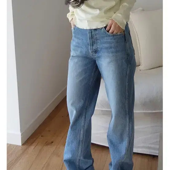 [BUNJANG] M.O.K Light Wash Denim Pants / m.o.k 연청 데님 팬츠