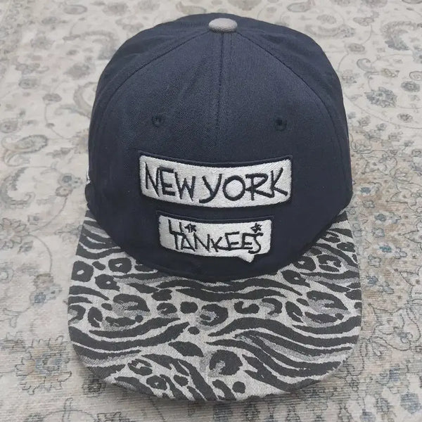 [BUNJANG] MLB New York Yankees Leopard Pattern Snapback Hat / MLB 뉴욕 양키스 레오파드 패턴 스냅백 F