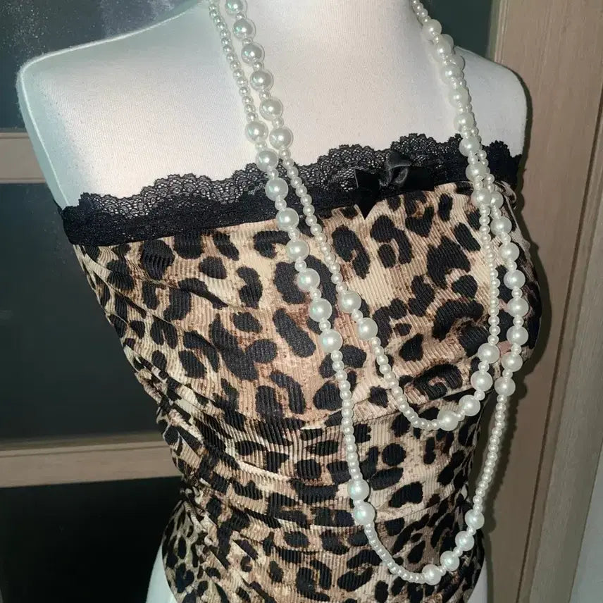 [BUNJANG] Leopard Print Top with Ribbon and Lace Detail / 오네갸루 레오파드 탑