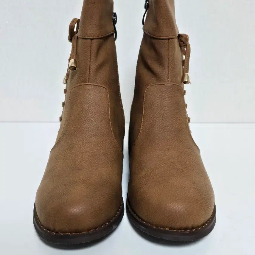 [BUNJANG] Brown Ankle Boots with Zipper Detail / 갈색 앵클 부츠