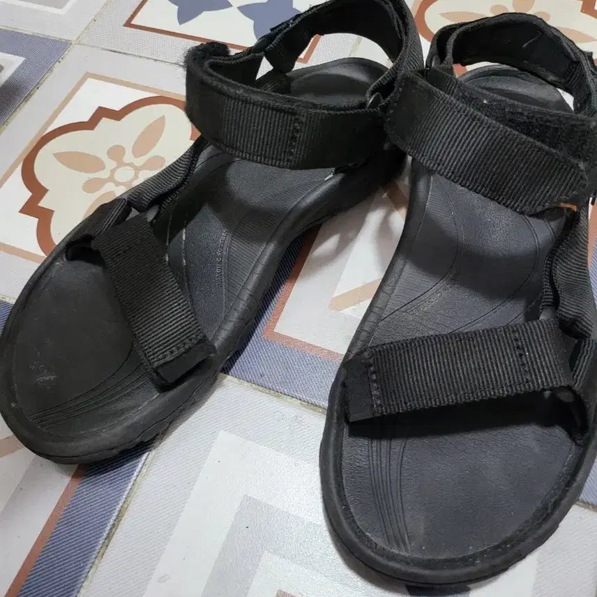 [BUNJANG] Teva Black Sandals 260 / 테바  블랙 샌들 260