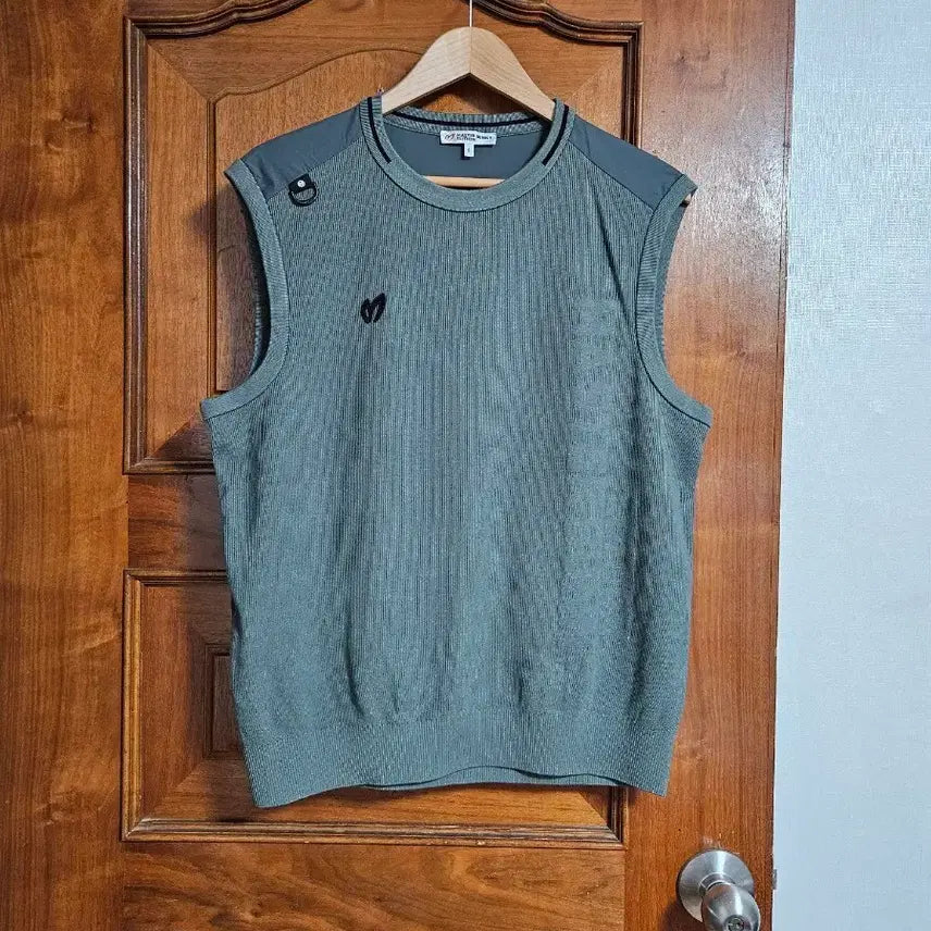 [BUNJANG] Master Bunny Men's Golf Vest Khaki Size 4/5 / 마스터바니  남성 골프조끼