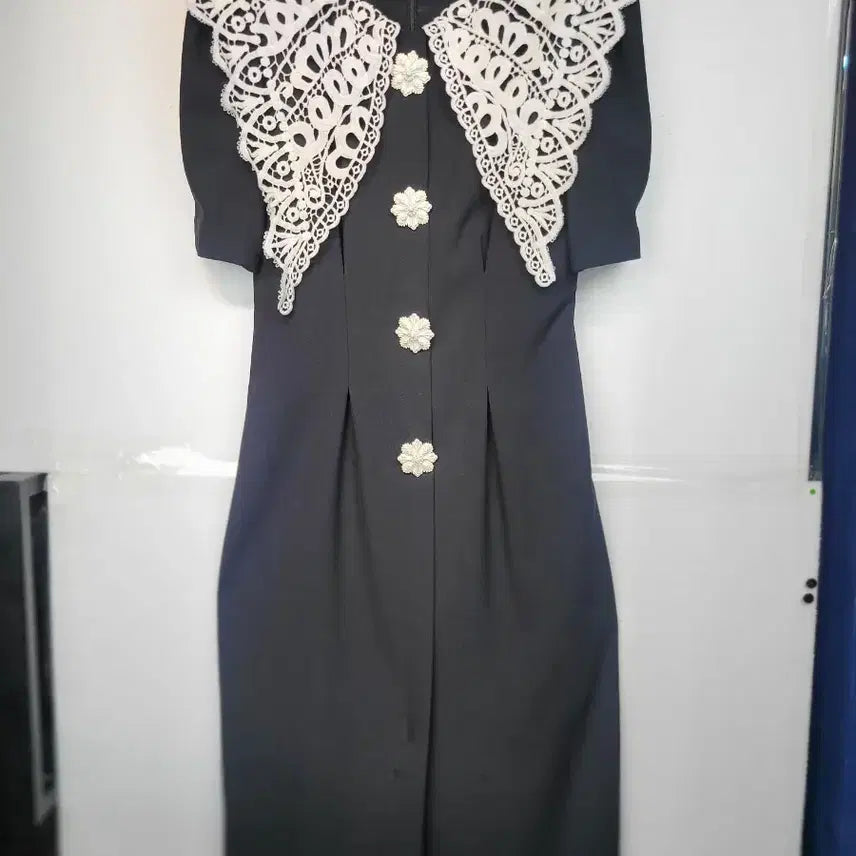[BUNJANG] Princess Day Lace Collar Cubic Button Mini Dress / 프린세스데이 원피스 블랙 레이스 카라 큐빅 단추