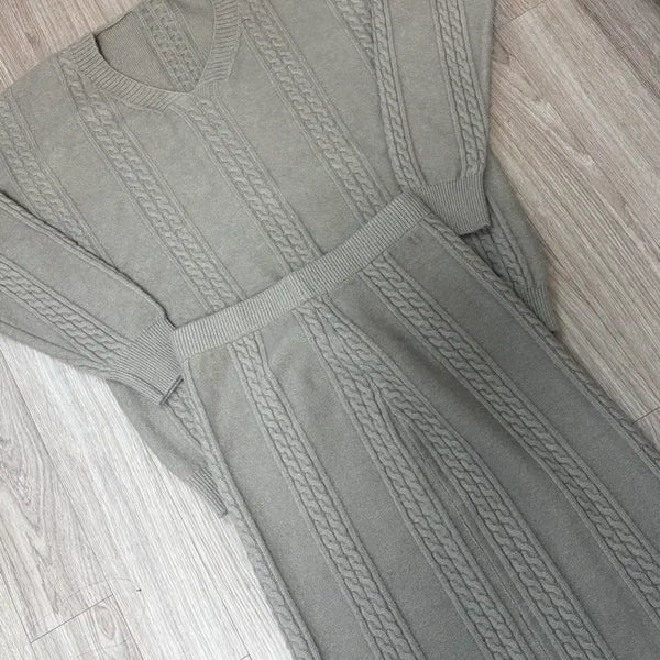 [BUNJANG] Gray V-Neck Cable Knit Two-Piece Dress / 그레이 브이넥 꽈배기 니트 트피스 원피스