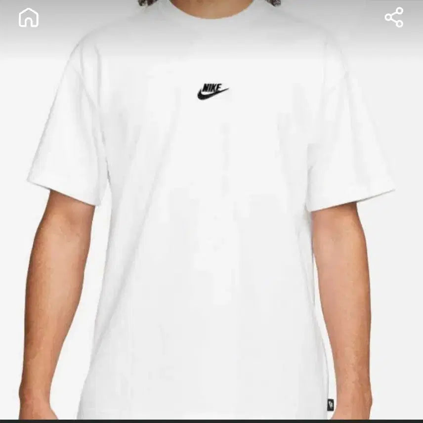 [BUNJANG] Nike Essential Premium Center Small Logo T-Shirt / 나이키 에센셜 프리미엄 중앙 스몰로고 탑 반팔티셔츠