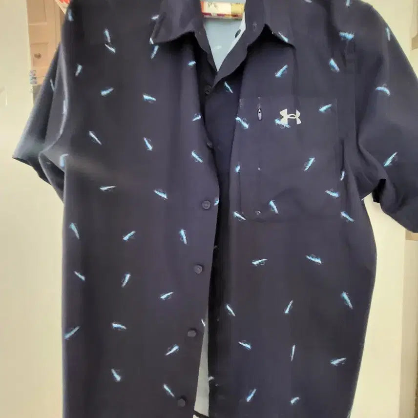 [BUNJANG] Under Armour Navy Pattern Short Sleeve Shirt / 언더아머 반팔 셔츠 네이비 패턴