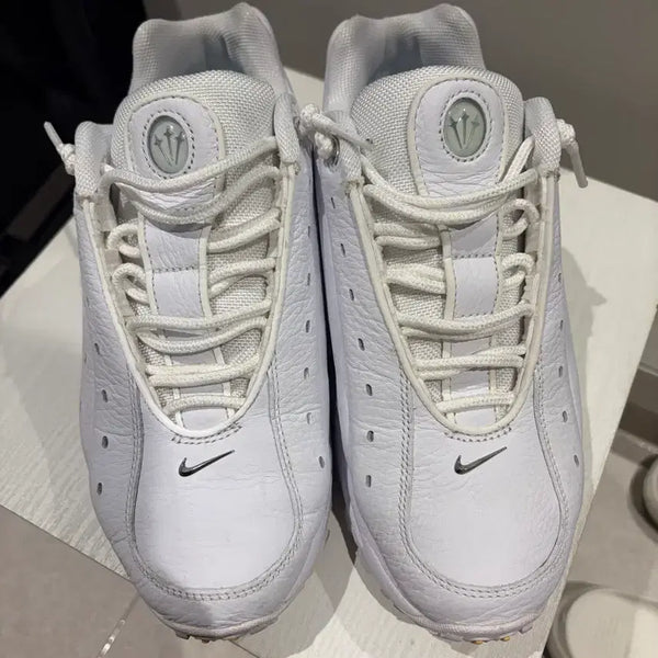 [BUNJANG] Nike DH4692-100 Sneakers 245 / 나이키 DH4692-100 운동화 245