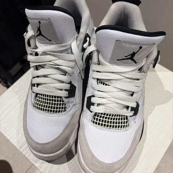 [BUNJANG] Jordan 4 Retro White and Black Shoes / (GS) 조던 4 레트로 화이트 앤 블랙 250