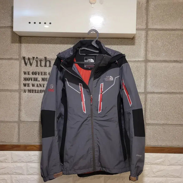 [BUNJANG] The North Face Windstopper Windbreaker Jacket Size 95 / 노스페이스 윈드스토퍼 바람막이 95