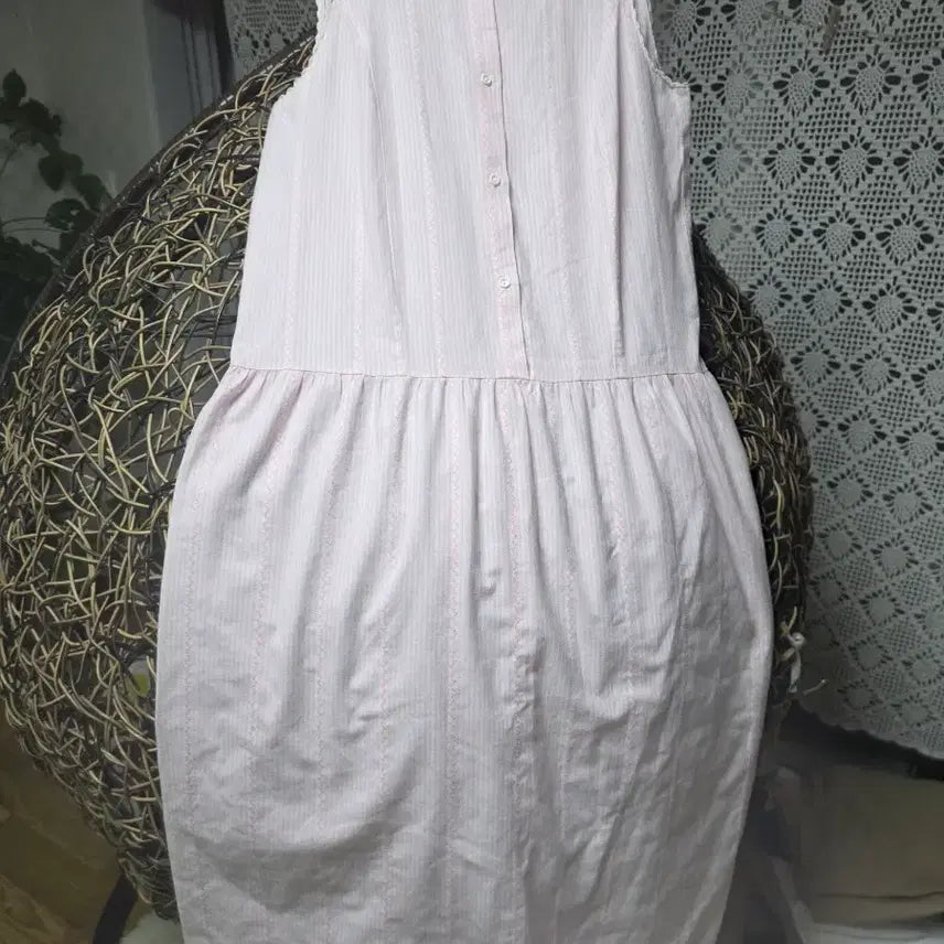 [BUNJANG] Pink Stripe Sleeveless Dress / 핑크 스트라프레이스 원피스