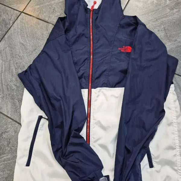 [BUNJANG] The North Face Windbreaker Jacket Navy/White Size 95 / 노스페이스 바람막이 자켓 네이비/화이트95