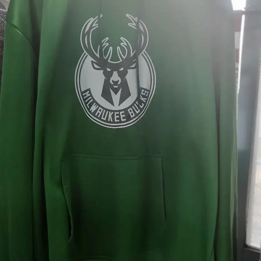[BUNJANG] Milwaukee Bucks Green Hoodie / 밀워키 벅스 후드티 그린