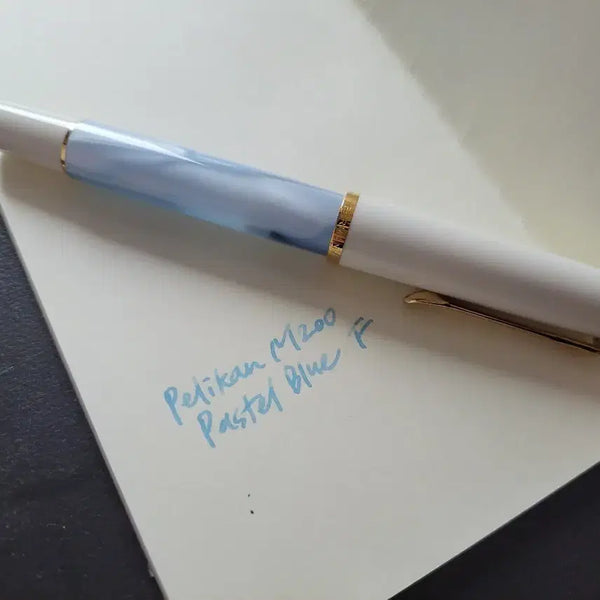 [BUNJANG] Pelikan M200 Pastel Blue Fountain Pen Fine Nib / 펠리칸 만년필 M200 파스텔 블루 F닙 구매양도