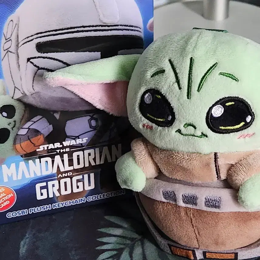 [BUNJANG] Cosbi Hot Toys Mandalorian and Grogu Plush Keychain Doll (Opened) / 스타워즈 코스비 핫토이 플러시 키체인 인형 만달로리안과 그로구 개봉상품
