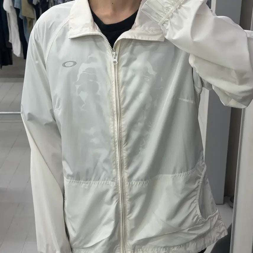 [BUNJANG] Oakley 00s White Windbreaker Jacket / 오클리 00s 화이트 바람막이