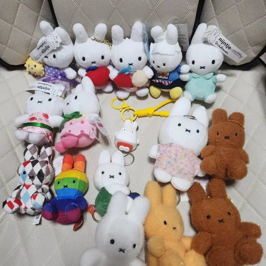 [BUNJANG] Miffy Plush Keychain Set / 미피 인형 키링 세트 팝니다.
