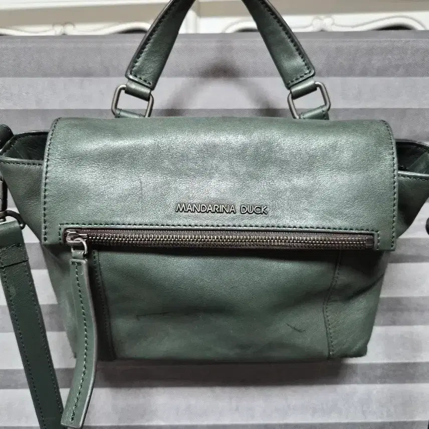 [BUNJANG] Mandarina Duck Cowhide Shoulder Bag (Dark Teal) / 만다리나덕 소가죽 숄더백(다크청록색)