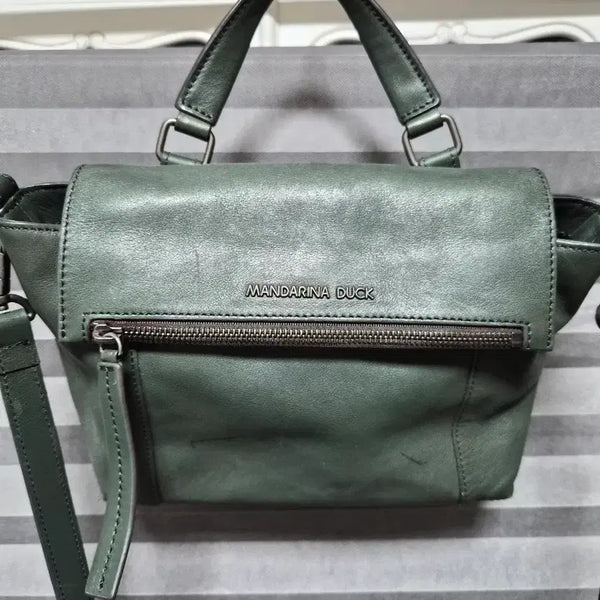 [BUNJANG] Mandarina Duck Cowhide Shoulder Bag (Dark Teal) / 만다리나덕 소가죽 숄더백(다크청록색)