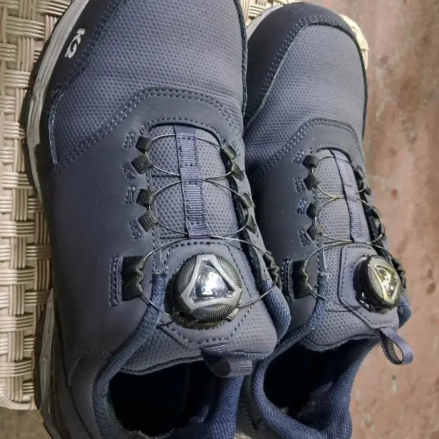 [BUNJANG] K2 Safety & Trekking Shoes (260mm) / K2 안전화 겸 트레킹화  260