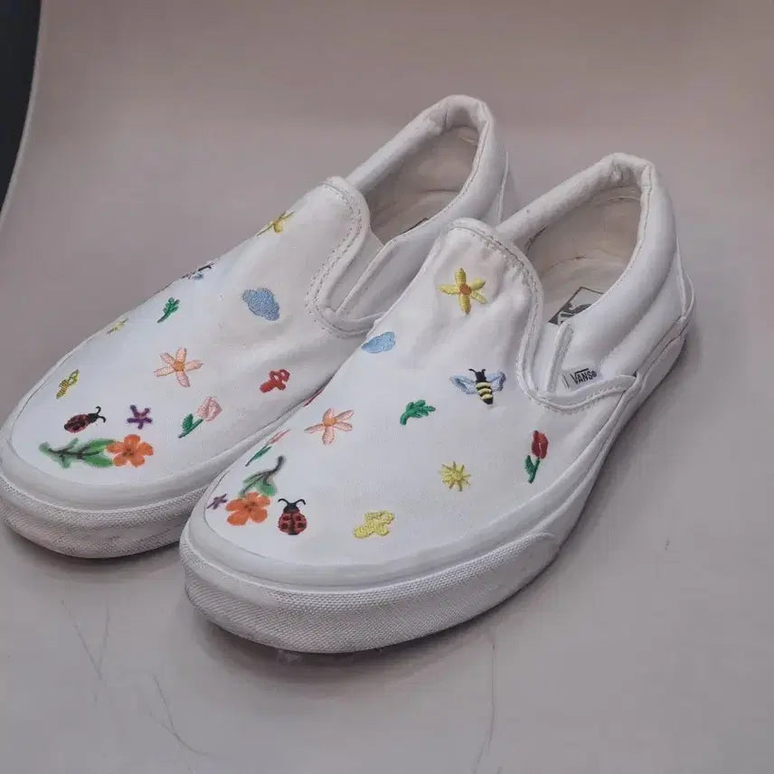 [BUNJANG] Vans Slip-On Embroidered Shoes White 280mm / 반스 슬립온 자수 신발 화이트 280mm