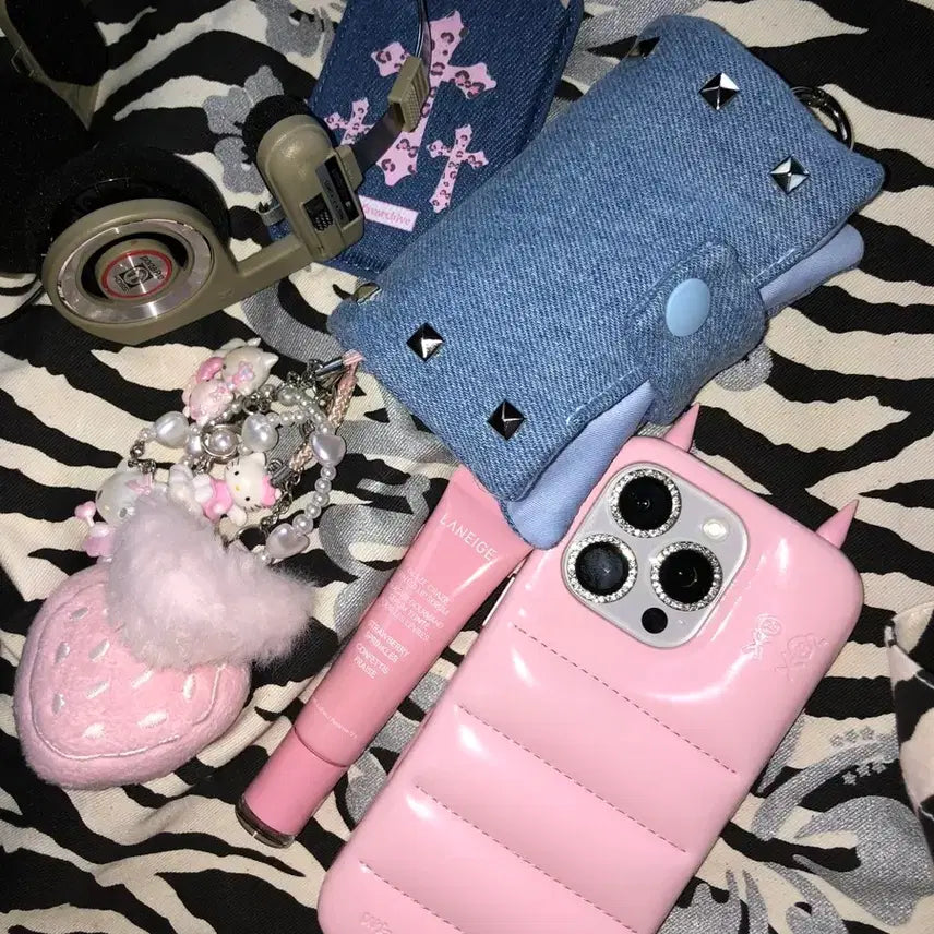 [BUNJANG] MAFEA Studded Jean Fluffy Wallet Light Blue / 마페아 마이페이브아카이브 스터드 진 플러피 월렛
