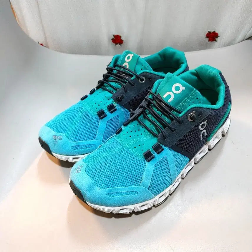 [BUNJANG] On Running Cloud Platform Sneakers Blue/Green 235mm / 온러닝 클라우드플랫폼 운동화 블루/그린235mm