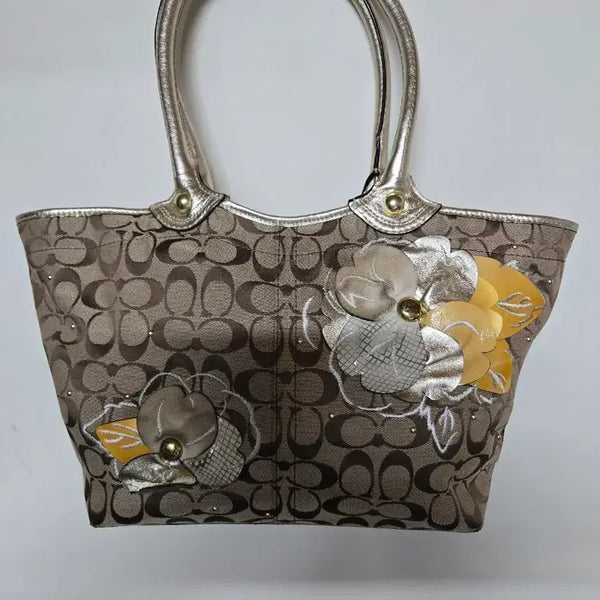 [BUNJANG] Coach Signature Floral Accent Tote Bag Brown Gold / 코치 시그니처 꽃 장식 토트백 브라운 골드