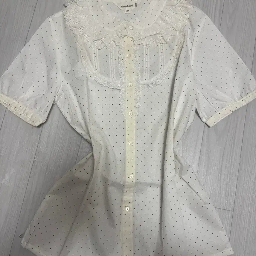 [BUNJANG] Morri Lace Dot Short Sleeve Blouse / 레이스 도트 셔츠 모리 프릴블라우스 반팔셔츠 니혼진카메모리노가토