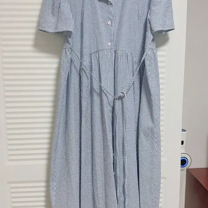 [BUNJANG] Focus Seersucker Stripe One-Piece Dress / 포커스 시어서커 스트라이프 원피스 새상품