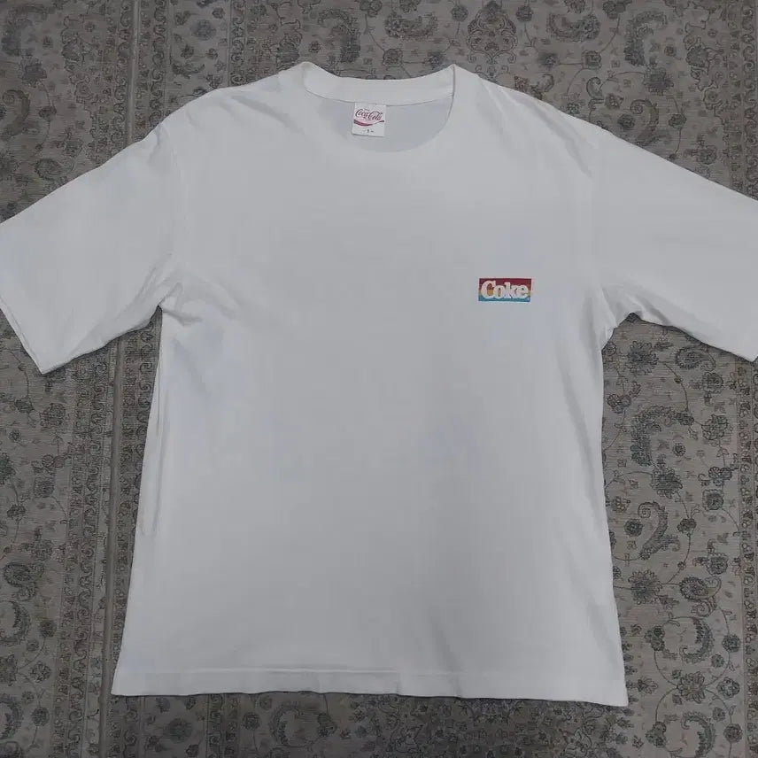 [BUNJANG] GU x Coca-Cola Short Sleeve T-Shirt / GU X 코카콜라 반팔티 S