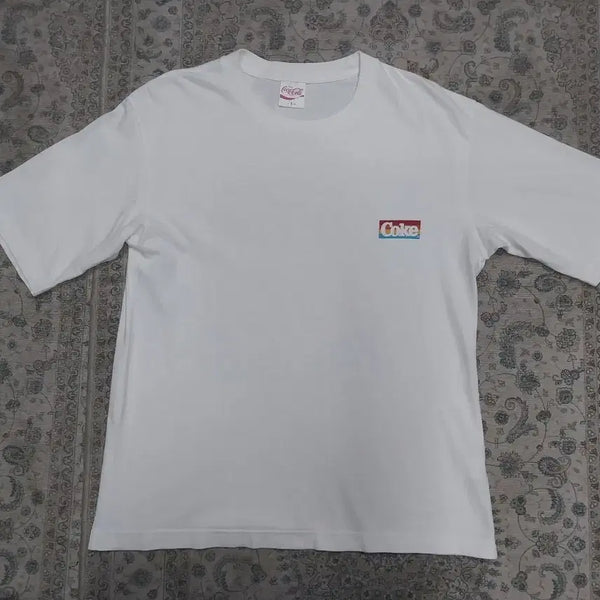 [BUNJANG] GU x Coca-Cola Short Sleeve T-Shirt / GU X 코카콜라 반팔티 S