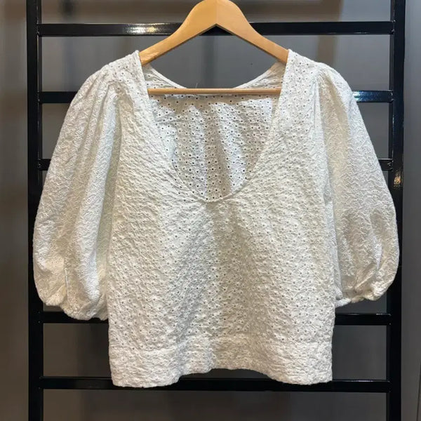 [BUNJANG] ZARA The Robin Blouse Eyelet Lace Puff Sleeve Cropped White M / [M] 자라 로빈 블라우스 아일렛 레이스 퍼프소매 화이트 새상품 1.9