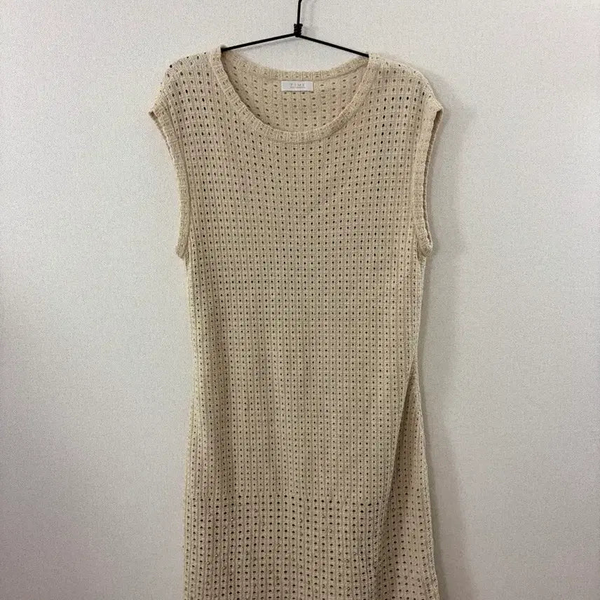 [BUNJANG] Time (Hansem) Sleeveless Knit Punched Knit Top / 한섬 타임time 노슬리브 니트 펀칭 니트 85F