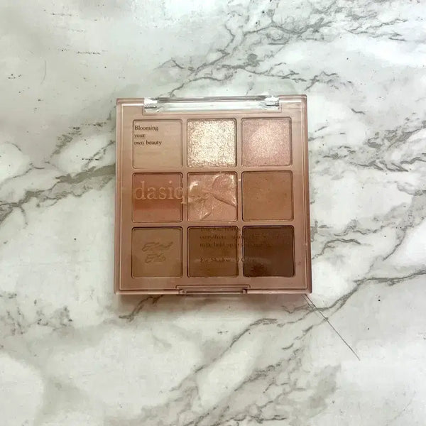[BUNJANG] Dasique Muted Nuts Palette / 데이지크 팔레트 뮤티드 넛츠 판매