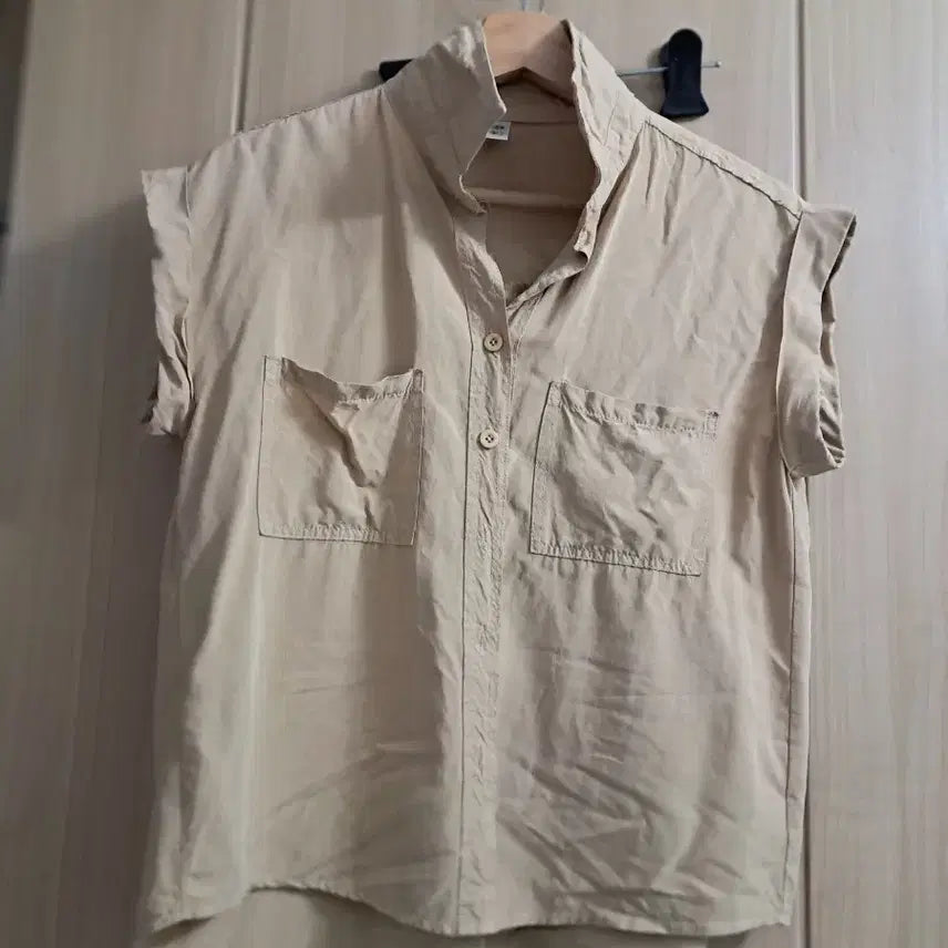 [BUNJANG] Beige Sleeveless Shirt / 베이지색 민소매 셔츠