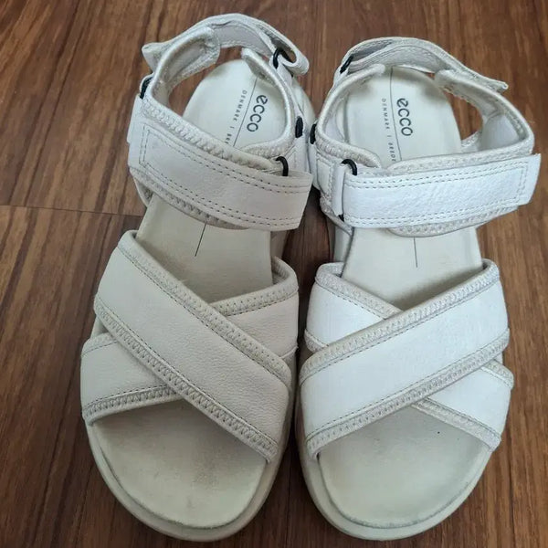 [BUNJANG] ECCO Women's Sandals White Size 37 (235-240mm) / 에코(ECCO) 여성 샌들 화이트 235~240   37사이즈