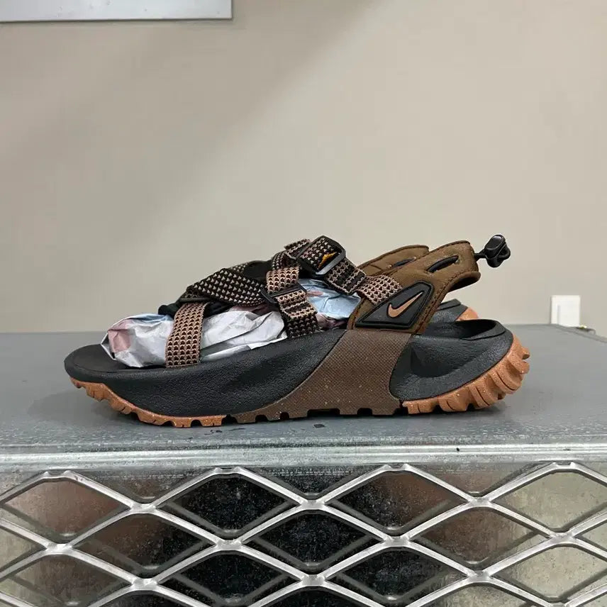 [BUNJANG] Nike Oneonta Sandal Black Medium Brown / 나이키 오네온타 샌들 블랙 검 미디엄 브라운 240
