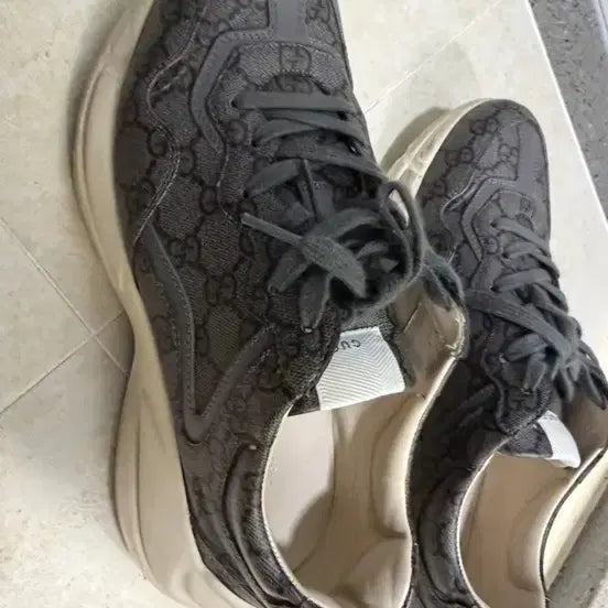 [BUNJANG] Gucci Rhyton GG Pattern Sneakers / 구찌 라이톤 스니커즈 270 275
