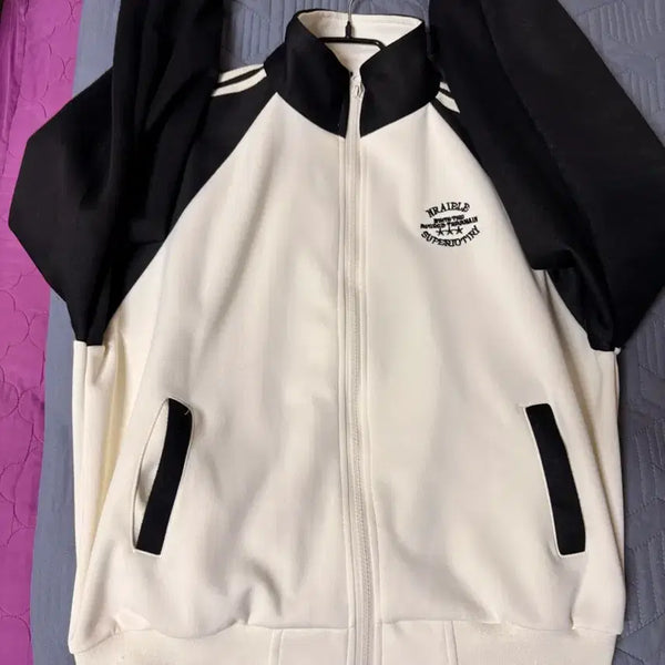 [BUNJANG] Color-Blocked Two-Way Track Zip-Up Jacket / 배색 투웨이 트랙 집업