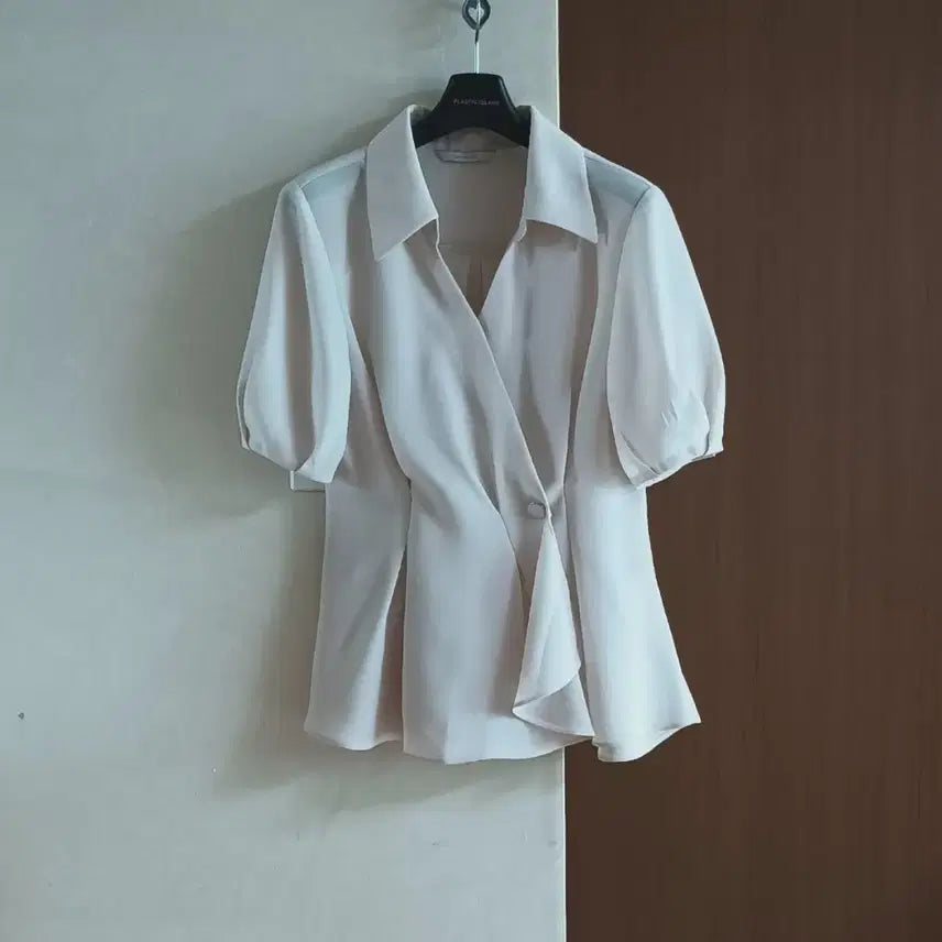 [BUNJANG] Kennedy Lady Short Sleeve Blouse Size 55 / 미착용)케네디레이디스 반팔 블라우스 55