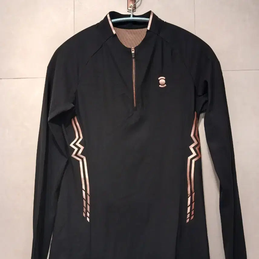 [BUNJANG] W.Angle Authentic Women's Half-Zip T-Shirt Size 85 / 와이드앵글 정품 여성 반집업티 85 사이즈