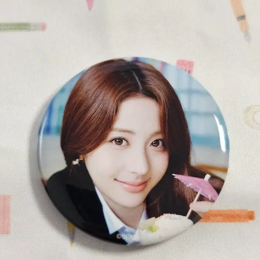 [BUNJANG] LE SSERAFEIM Japan MD School Days Huh Yunjin Can Badge / 르세라핌 일본 MD School days 허윤진 윤진 캔뱃지