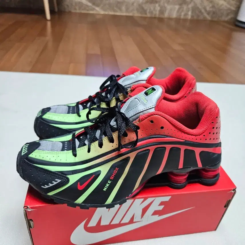 [BUNJANG] Nike Shox R4 Neymar Edition Men's Shoes / 나이키 샥스 r4 네이마르 265사이즈