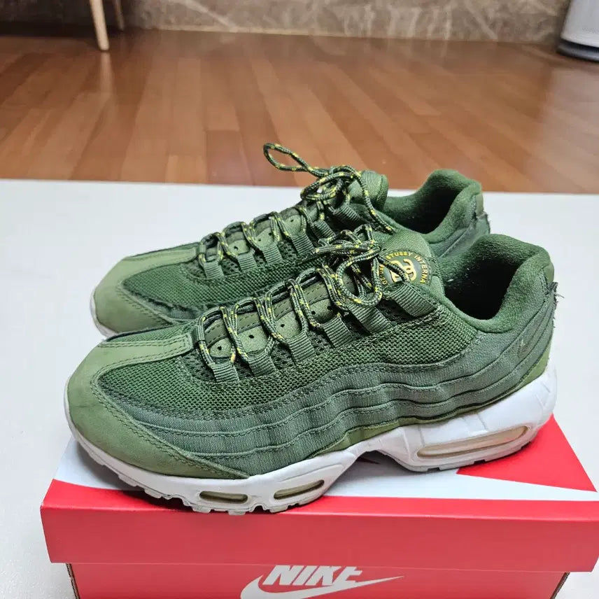 [BUNJANG] Nike Air Max 95 x Stussy "Olive" (260mm) / 나이키 에어맥스95 스투시 올리브 260사이즈
