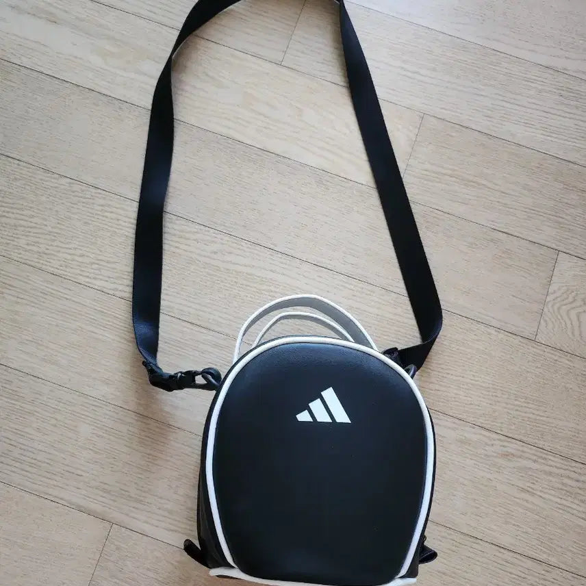 [BUNJANG] Adidas Mini Bag / 아디다스 미니백
