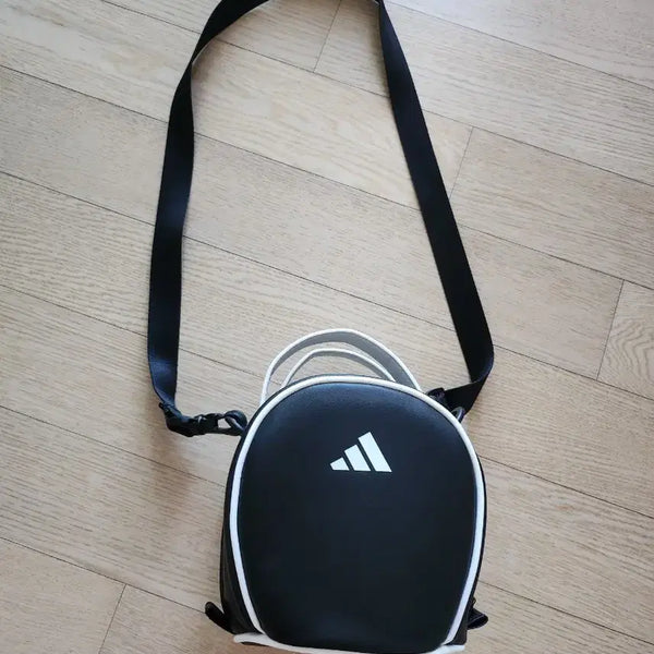 [BUNJANG] Adidas Mini Bag / 아디다스 미니백