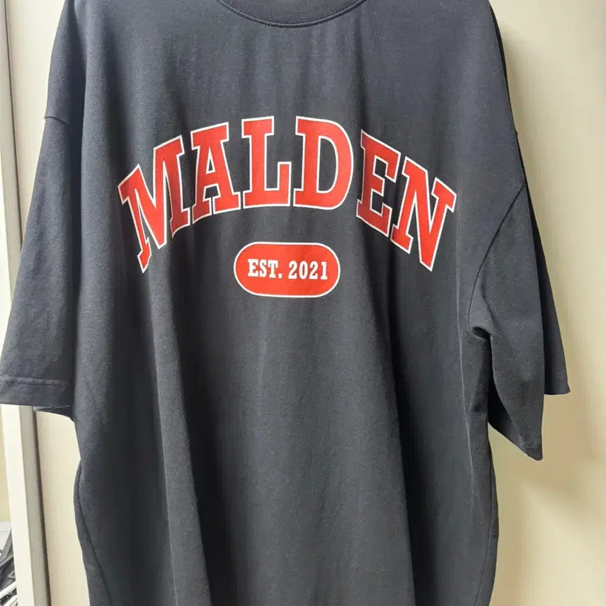 [BUNJANG] MOLDEUN Oversized Half-Sleeve T-Shirt Set (Size M) / 몰든 오버핏 반팔 티셔츠 M사이즈 1+1 팝니다