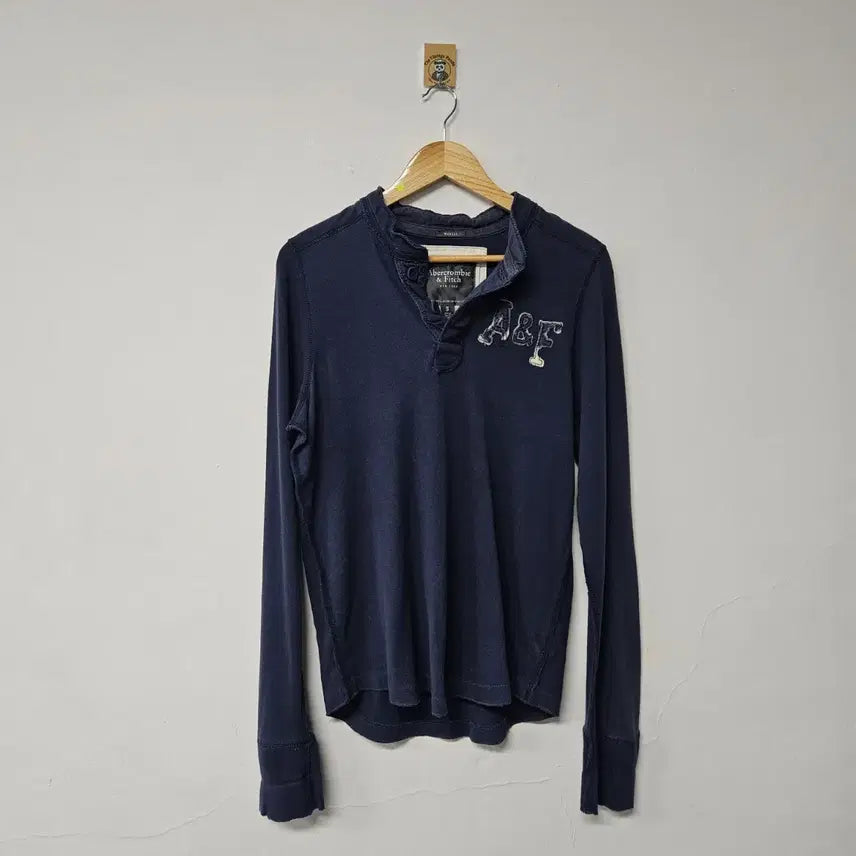 [BUNJANG] Abercrombie & Fitch Vintage Crewneck Sweatshirt / [S] 아베크롬비 빈티지 카라 맨투맨