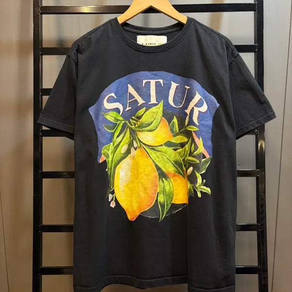 [BUNJANG] Satur Lemon Graphic Oversized T-Shirt Black / [100(L)] 세터 SATUR 레몬 그래픽 반팔티 블랙 오버핏 2.5